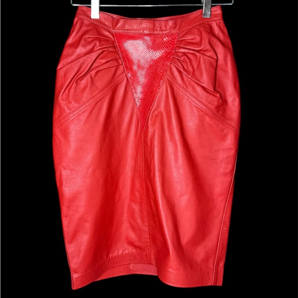 Vintage red leather skirt snakeskin print detail button snap slit - Picture 1 of 7